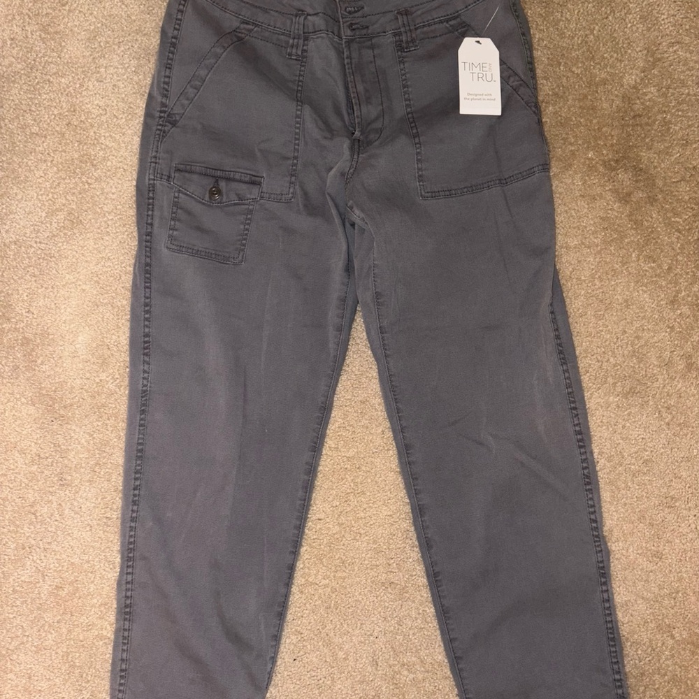Time and Tru Gray Cargo Pants